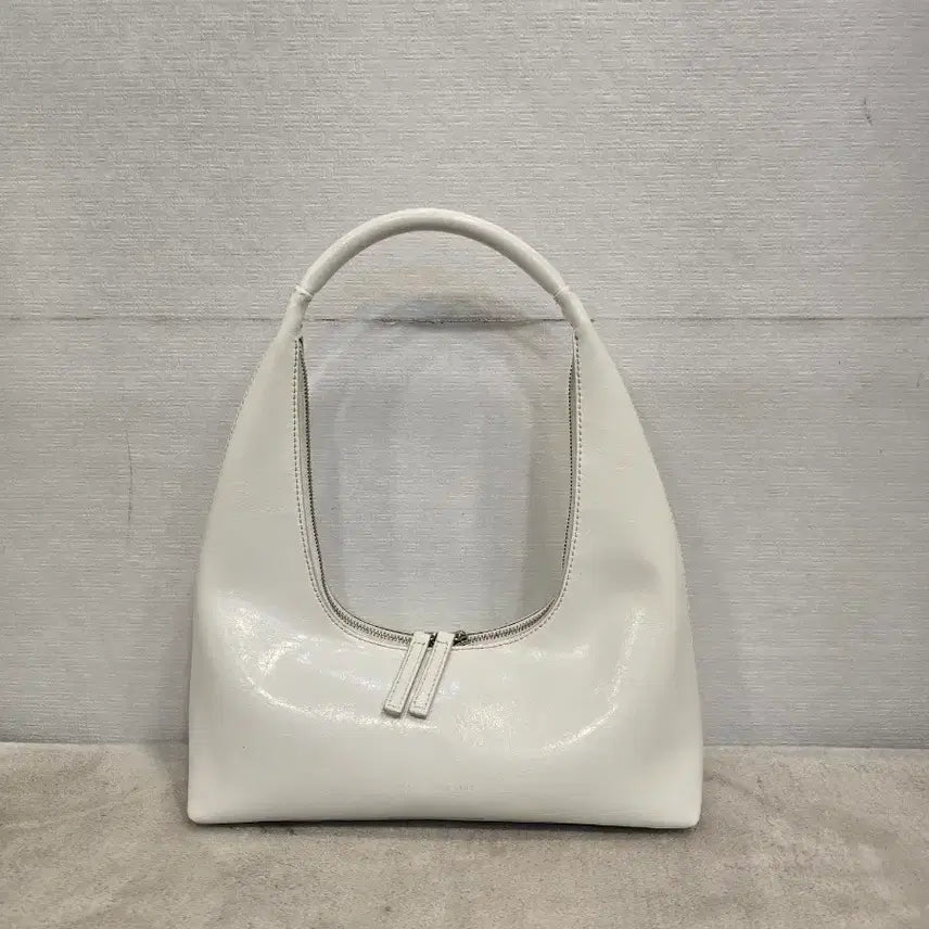 [BUNJANG] Magishwood Hobo Crinkle Tote Bag Shoulder Bag Cream Glossy / 마지셔우드 호보 크링클 토트백 숄더백