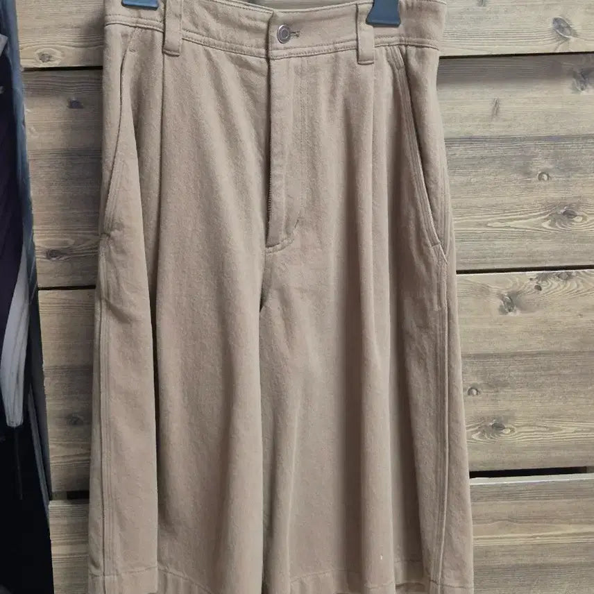 [BUNJANG] Beige Biker Shorts / 바이커 쇼츠