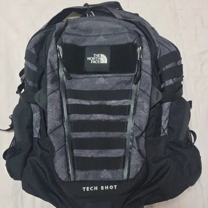 [BUNJANG] The North Face Techshot 32L Backpack - Gray/Black / 노스페이스 테크샷 백팩 32L 그레이블랙 노트북 학생 직장인
