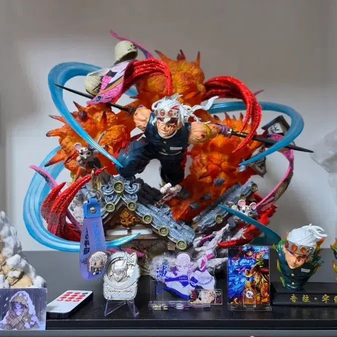 [BUNJANG] Demon Slayer Tengen Uzui Resin Figure / 귀멸의 칼날 tf 텐겐 레진 피규어