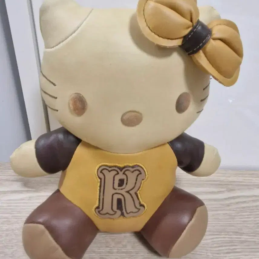[BUNJANG] Sanrio Hello Kitty Vintage Leather Doll / 고전 빈티지 산리오 헬로키티 가죽 인형
