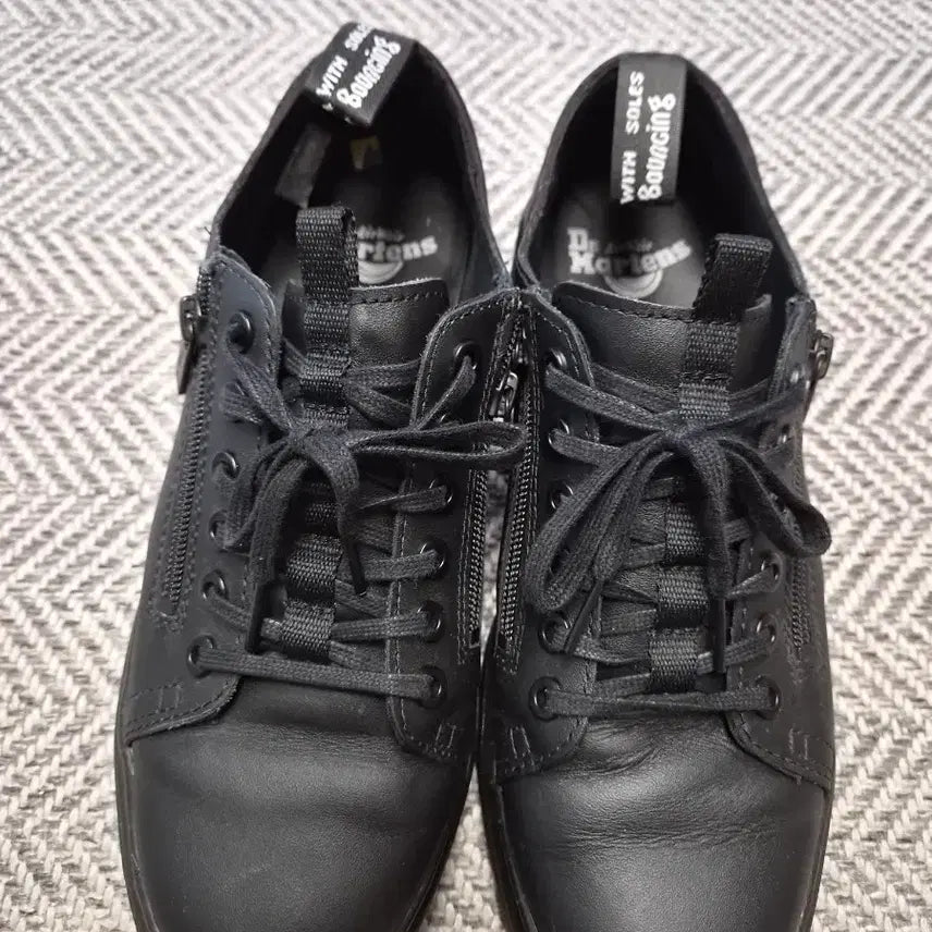[BUNJANG] Dr. Martens Dante Zip Black Sneakers / 닥터마틴 단테 집 블랙