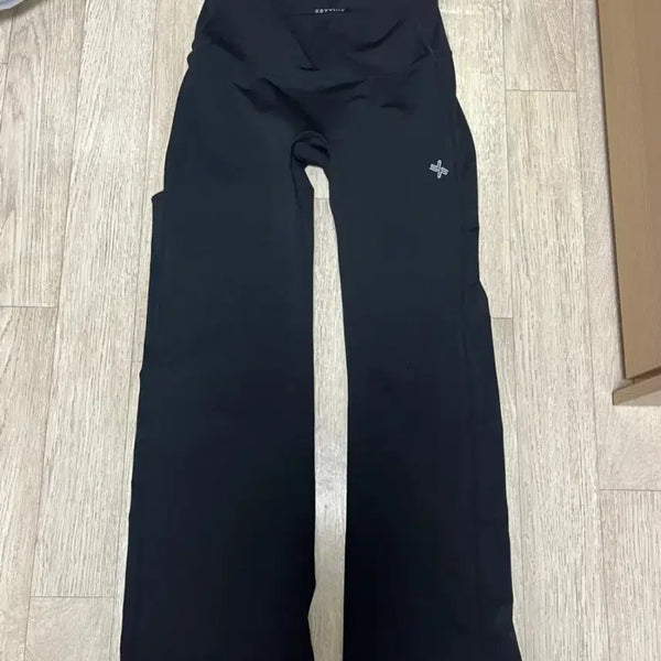 [BUNJANG] Xexymix Black Bootcut Leggings - Size L (Short) / XEXYMIX 레깅스 블랙 부츠컷 라지 L 사이즈 숏