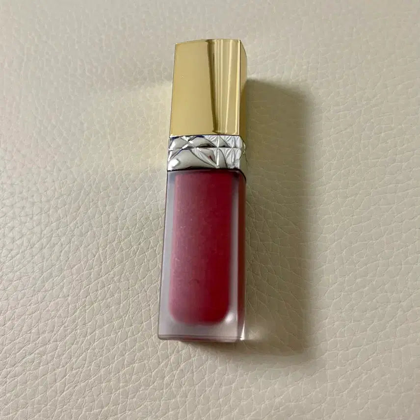 [BUNJANG] Dior Rouge Dior Forever Liquid Gloss Holiday Limited Edition 843 Divine / 홀리데이 한정) 루즈 디올 포에버 리퀴드 글로스