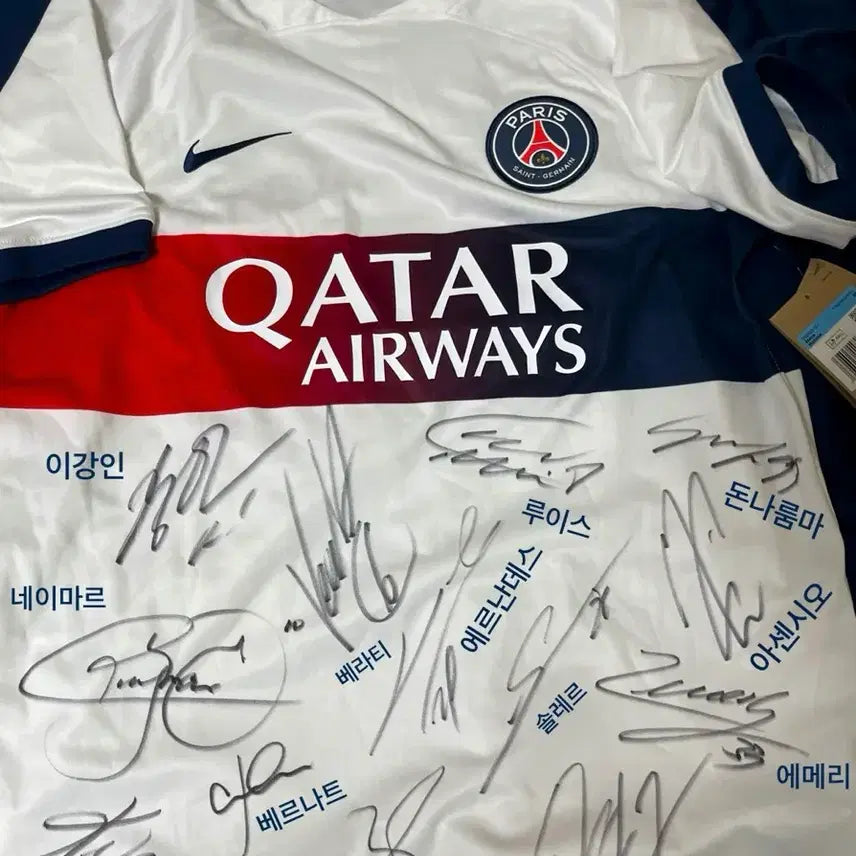 [BUNJANG] Paris Saint-Germain Autographed Football Jersey / 파리 생제르맹  이강인 네이마르 친필 사인 유니폼