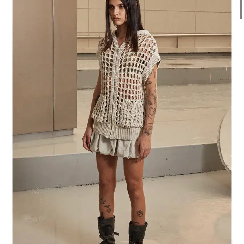 [BUNJANG] Open YY Hooded Crochet Zip-Up Vest / 오픈 와이와이 후드 크로셰 집업 베스트