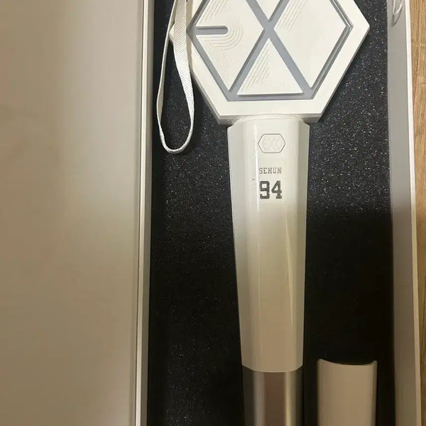 [BUNJANG] EXO Official Lightstick (Gen 1, 2, 3) / 엑소 응원봉 양도합니다 (1,2,3세대)
