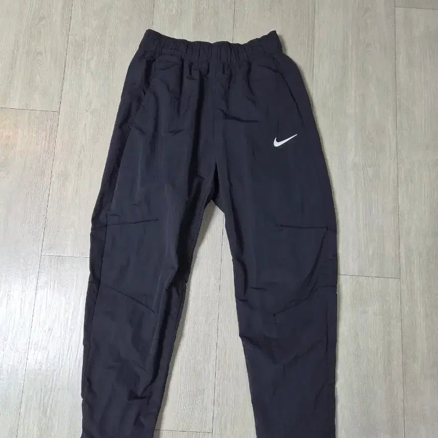 [BUNJANG] Nike Women's Black Pants (Size 65/25-26) / (새옷수준)나이키 여성바지(65)25~26