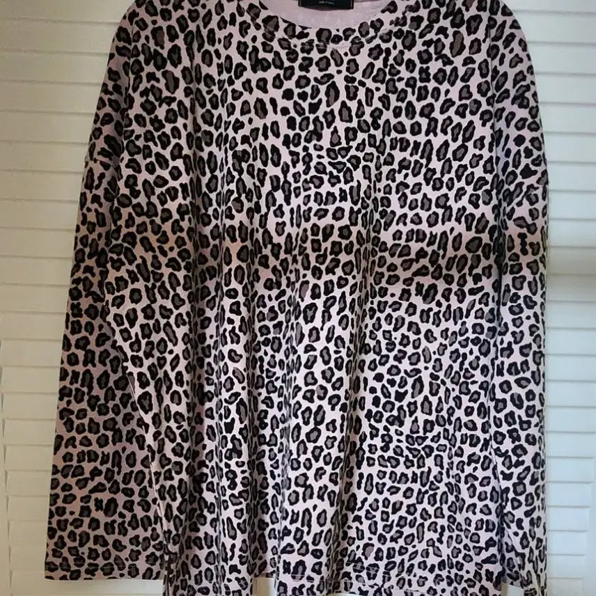[BUNJANG] Leopard Print Long Sleeve T-Shirt Pink / (새상품) 레오파드 긴팔 티셔츠 핑크