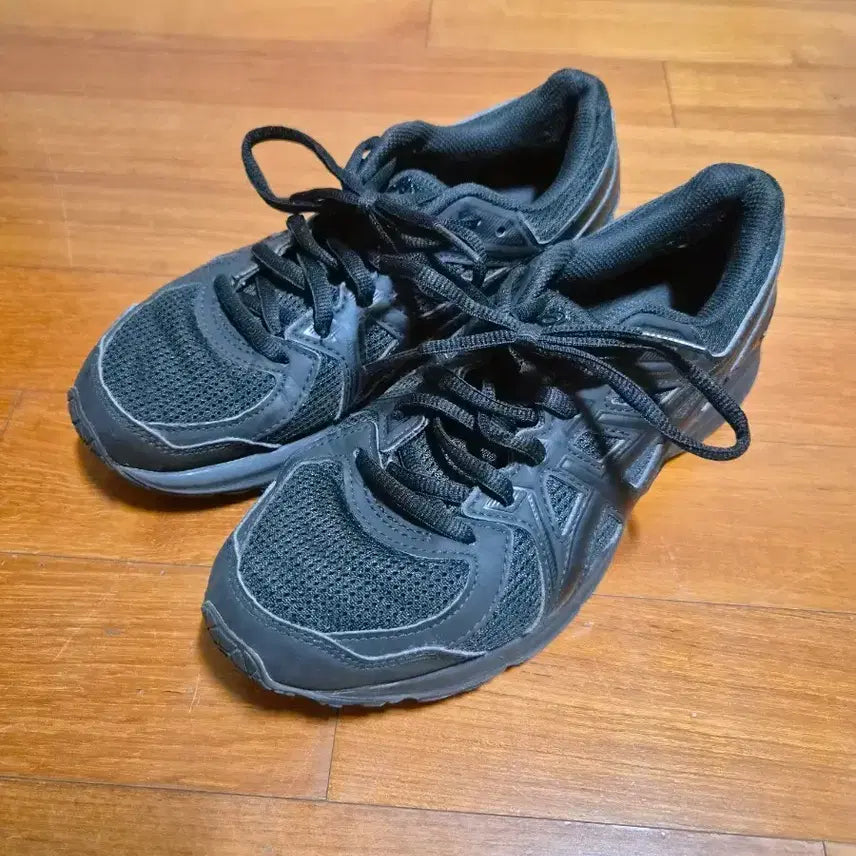 [BUNJANG] Asics Jog 100 Black Sneakers Size 240 / 아식스 조그 100 240