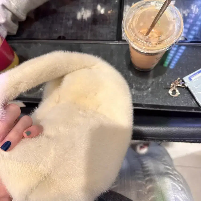 [BUNJANG] The Cashmere Mink Bag / 한섬 더캐시미어 밍크 가방