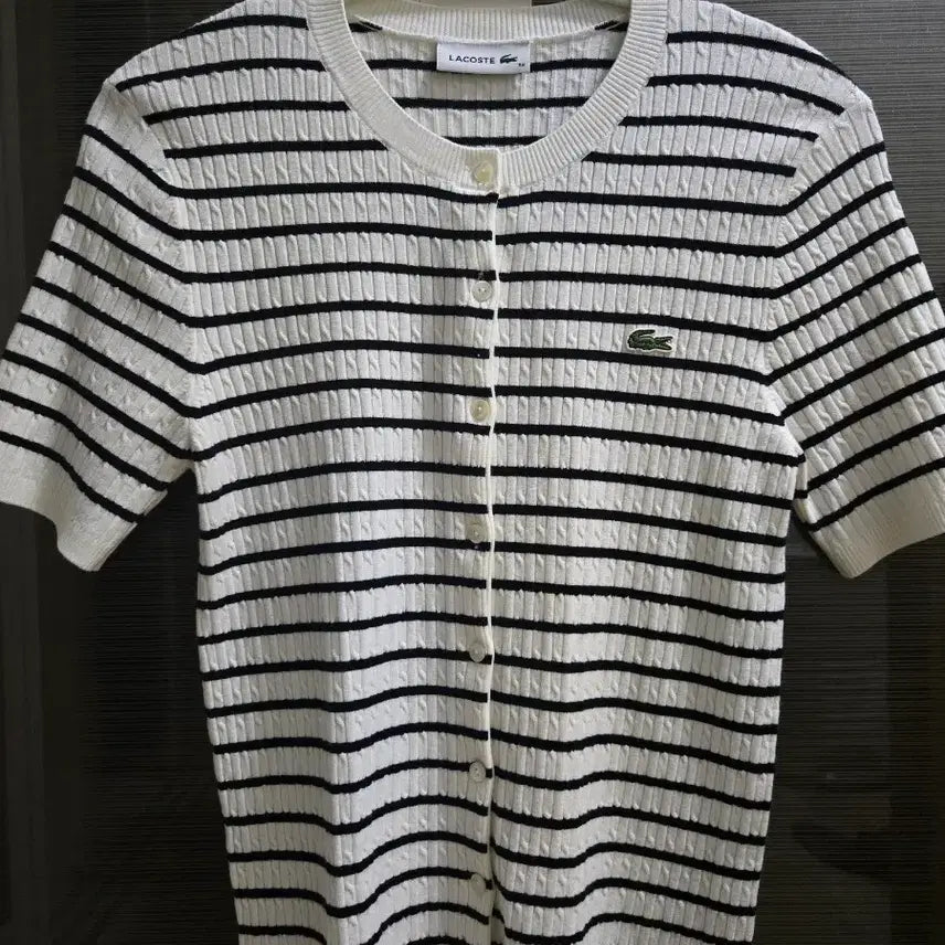 [BUNJANG] Lacoste Mini Cable Short Sleeve T-Shirt AF014E-56GO / 라코스테 미니케이블 반팔(AF014E-56GO)