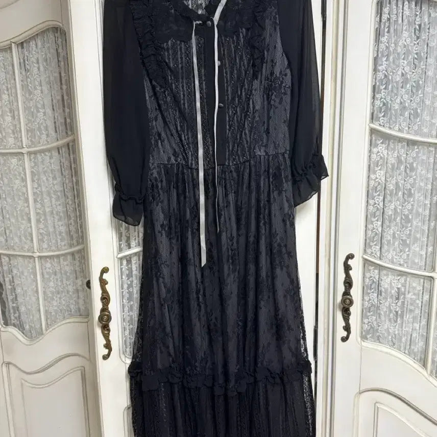 [BUNJANG] Axes Femme Lace Dress Black / Axes femme 엑시즈팜 레이스 원피스 블랙