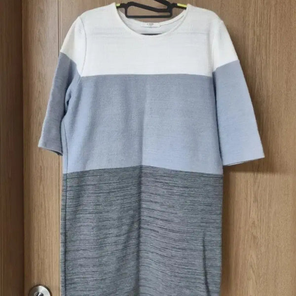 [BUNJANG] Modern Color-Blocked Knit Dress / 모던한 배색 니트 원피스 여성 66