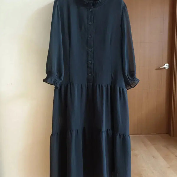 [BUNJANG] The Iizel Deep Navy Frill Dress Size 66 / 더아이젤 딥네이비 원피스 66