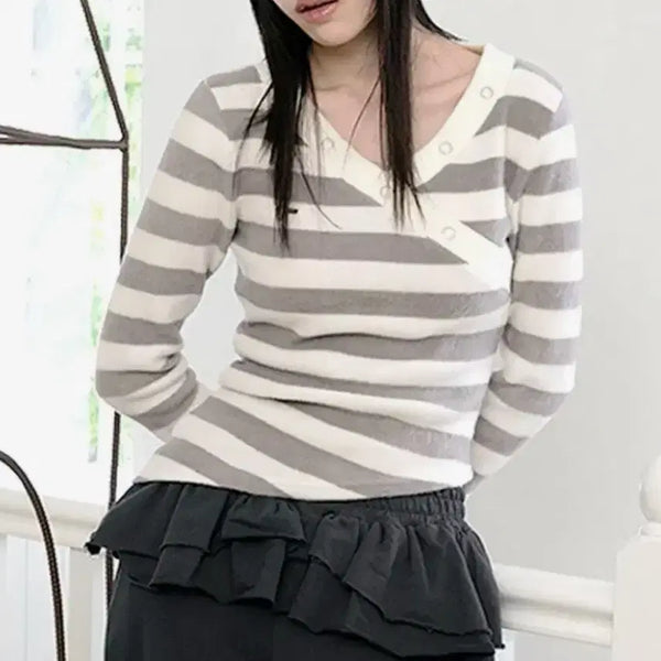 [BUNJANG] HugYourSkin Stripe V-Neck Knit Top White Purple / 허그유어스킨 스트라이프 브이넥 니트 탑 화이트 퍼플