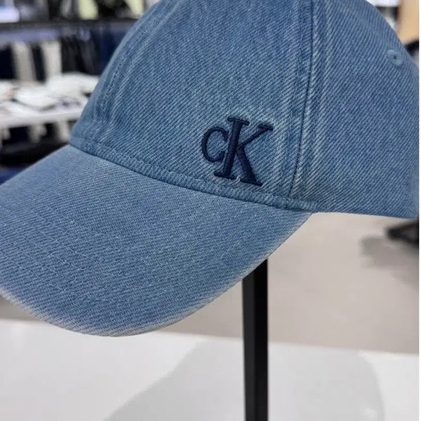 [BUNJANG] Calvin Klein Embroidered Small Logo Denim Ball Cap (Unisex) / <새상품> ck 자수스몰로고 데님 볼캡 남녀공용