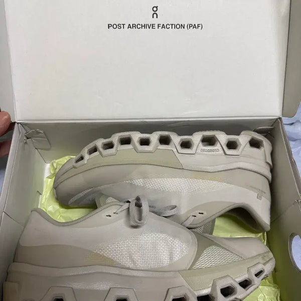 [BUNJANG] On Running Cloudmonster Paf Munderk Chocolate Men's Shoes / 260 온러닝 클라우드몬스터 파프 문더스크 초크 맨즈 (paf)