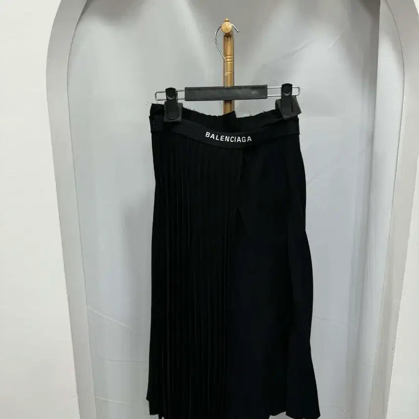 [BUNJANG] Balenciaga Skirt Size 38 / 백화점판 발렌시아가 스커트 38사이즈