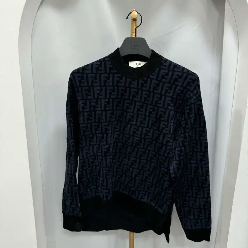 [BUNJANG] Fendi Velvet Knit 38 / 새상품급 펜디 벨벳 니트 38사이즈