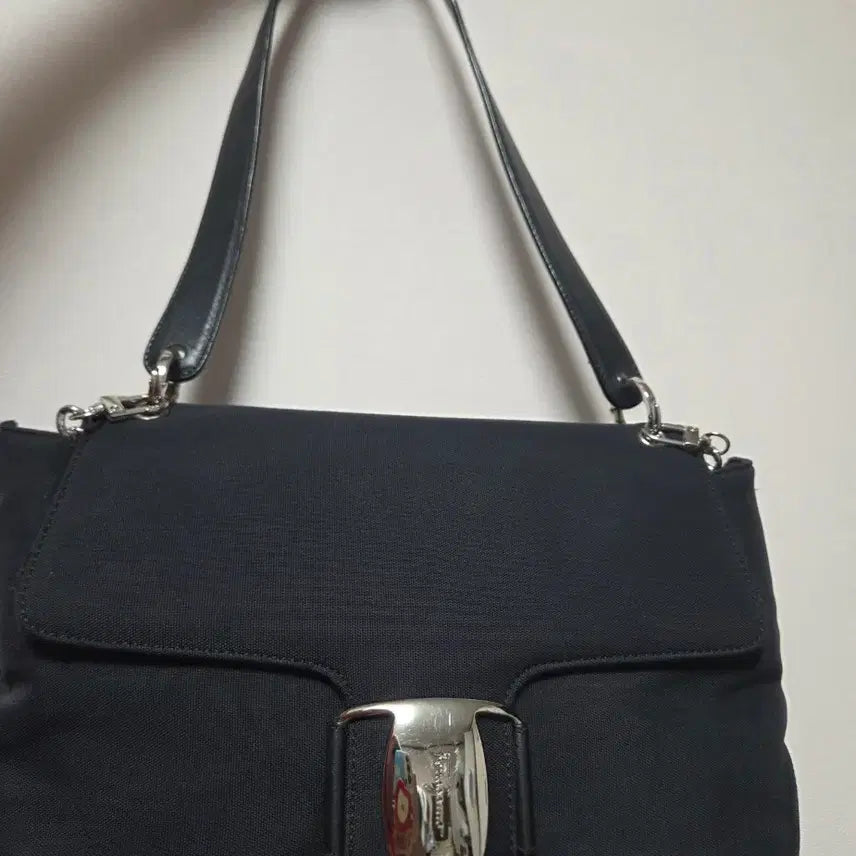 [BUNJANG] Ferragamo Black Fabric Shoulder Bag / 정품) 페라가모 블랙 패브릭 숄더백