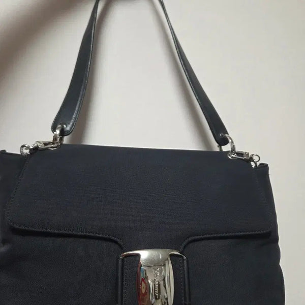 [BUNJANG] Ferragamo Black Fabric Shoulder Bag / 정품) 페라가모 블랙 패브릭 숄더백