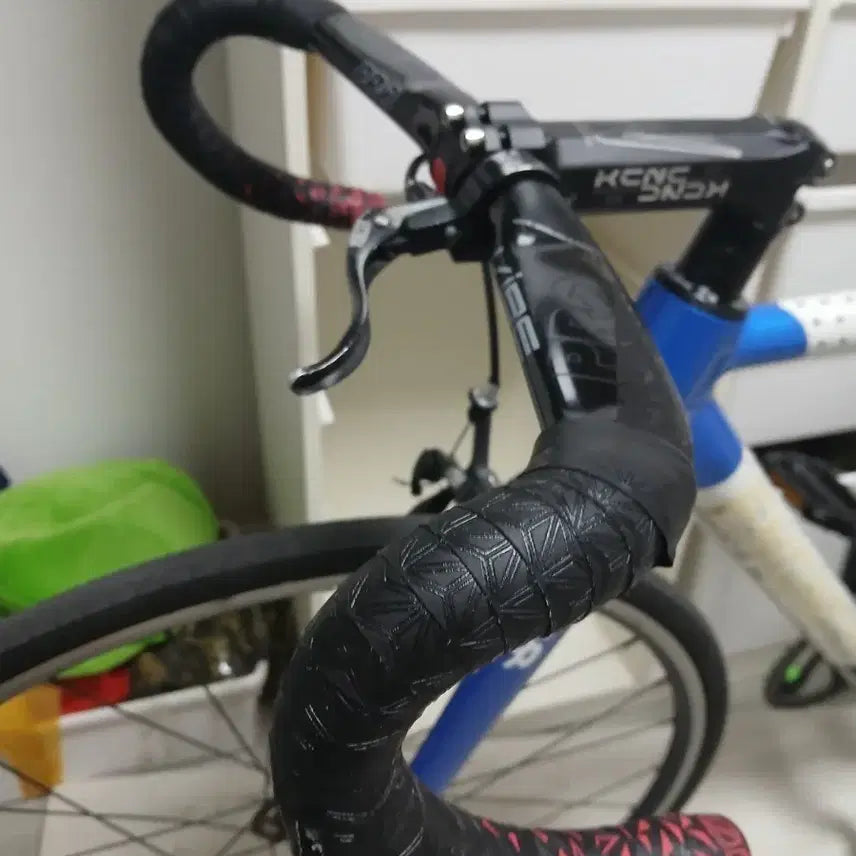 [BUNJANG] Shimano Pro Stealth Saddle / 시마노 펄스트 무하자급 40사이즈 급처