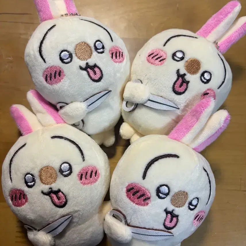 [BUNJANG] Chiikawa Usagi Scissor Keychain / 치이카와 우사기 가위키링