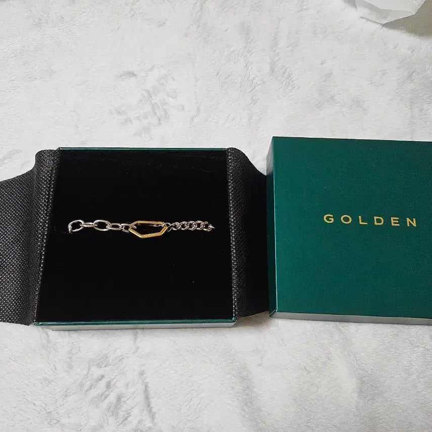 [BUNJANG] BTS Jungkook GOLDEN Bracelet / 방탄 정국 GOLDEN 골든 팔찌 미사용 시세보다 싸게 급처분