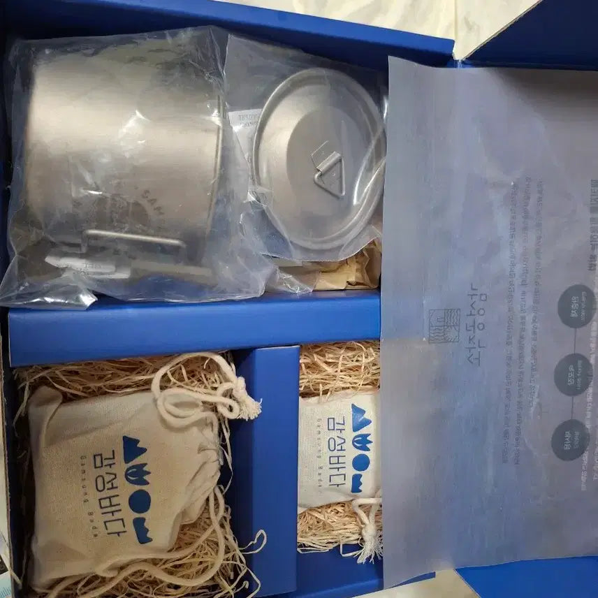 [BUNJANG] Samcheok Santaco Titanium Cup Set with 2 Soju Cups / (새상품세트박스)  티타늄컵+소주컵2개세트 삼척 산타코