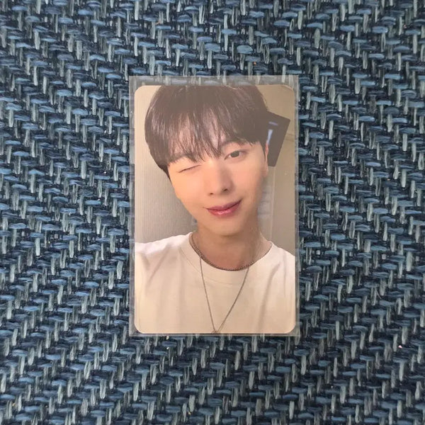 [BUNJANG] Yook Sung Jae Japan Pop-up Store Photocard / 육성재 일본 팝업스토어 포카