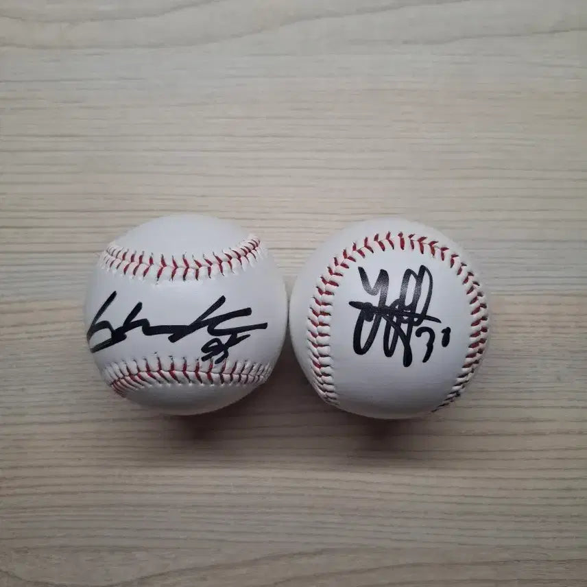 [BUNJANG] Hanwha Eagles Feliberto Ferraza & Hwang Young-Mook Signed Baseball / 한화 이글스 페라자,황영묵 싸인볼 판매합니다.