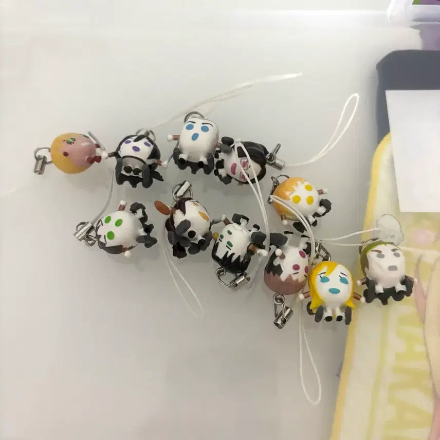 [BUNJANG] Attack on Titan Fucho Fucho Strap Gacha Keychain Set / 진격의 거인 푸쵸 풋쵸 스트랩 고전 가챠 키링 일괄