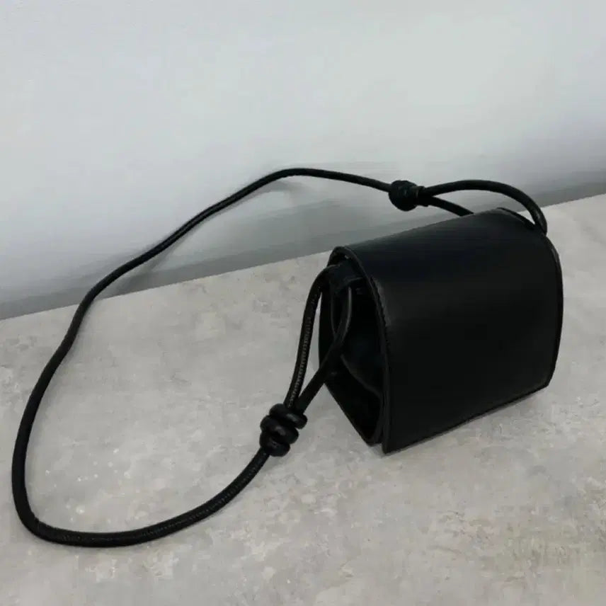 [BUNJANG] Square Mini Crossbody Bag / 사각 미니 크로스백