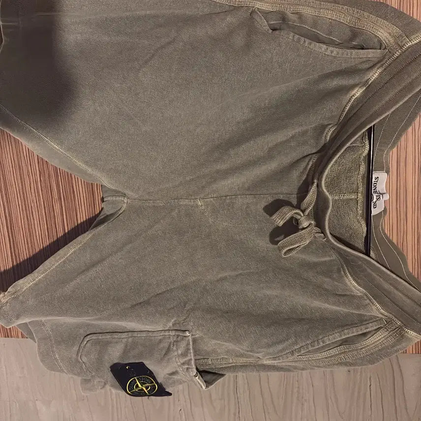 [BUNJANG] Stone Island Khaki Cargo Shorts / 스톤아일랜드 반바지