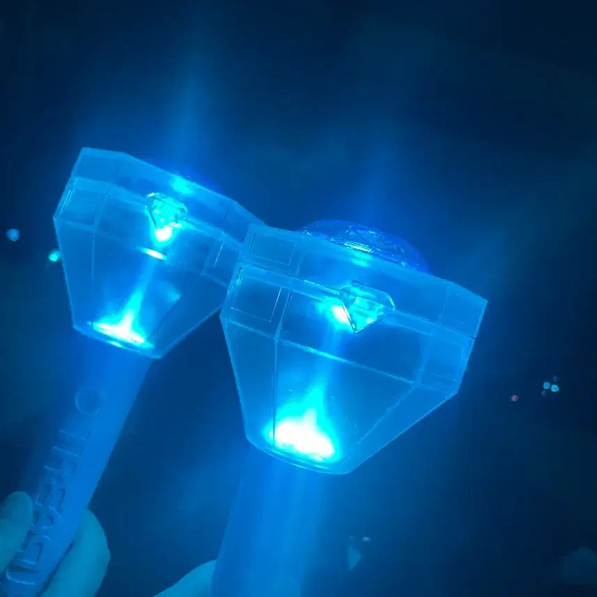 [BUNJANG] Treasure Official Lightstick Version 1 / Treasure 트레저 응원봉 트라이트 구버전