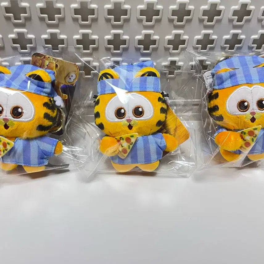 [BUNJANG] Garfield Pajamas Pizza Plush Keychain New / 파자마 가필드 인형 키링 새상품