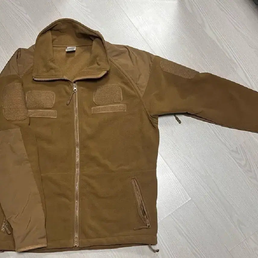[BUNJANG] ROKA Tactical Fleece (Coyote Tan) - Size L / 로카 전술 후리스 (코요테 탄) L사이즈