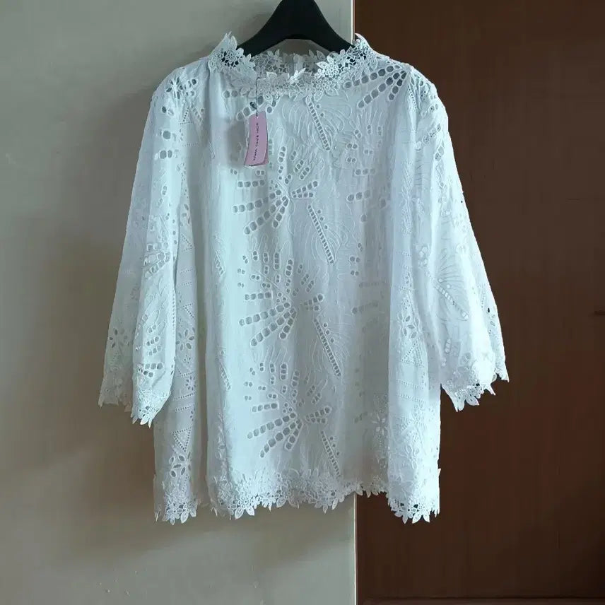 [BUNJANG] Son Jung Wan White Embroidered Lace Blouse / 새상품) 손정완 화이트 자수 블라우스 66