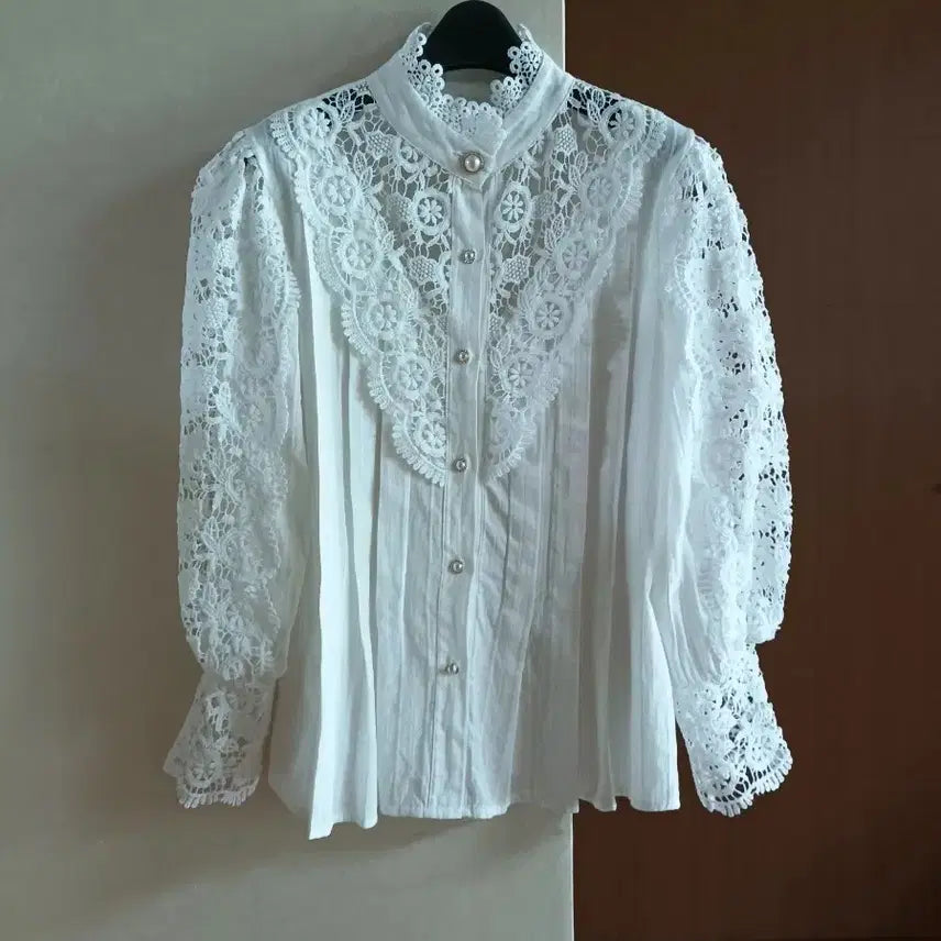 [BUNJANG] White Lace Blouse (Size 66) / 화이트 레이스 블라우스 66