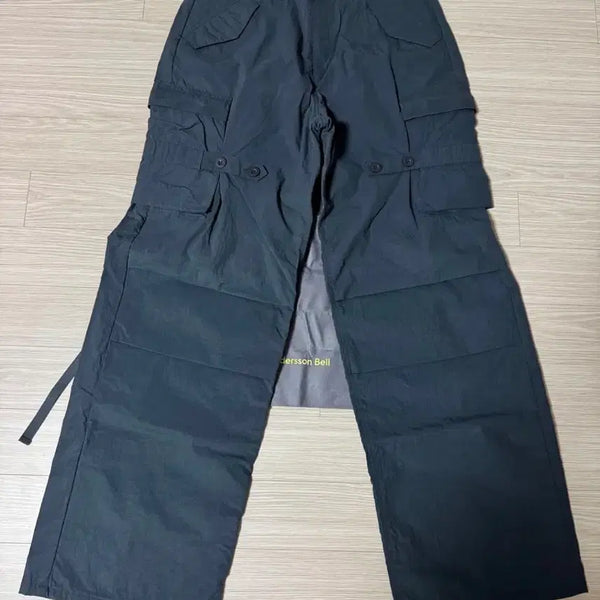 [BUNJANG] Andersson Bell Patani Crack Cargo Pants (Asphalt) / 앤더슨벨 파타니 크랙 카고 팬츠(ASPHALT)