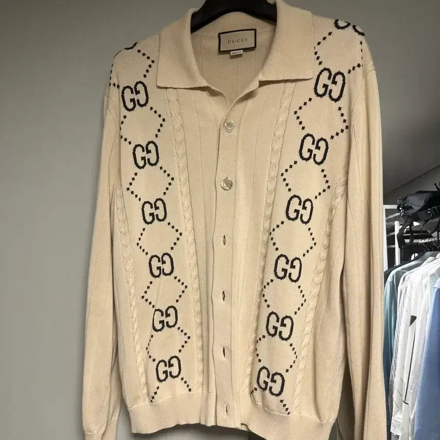 [BUNJANG] Gucci Logo Pattern Cardigan Ivory / 구찌 로고패턴 가디건 아이보리 XXL