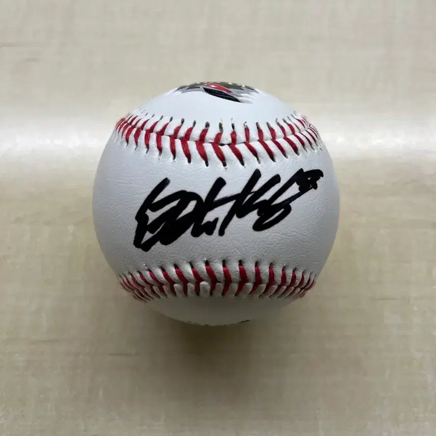 [BUNJANG] KT Wiz Kang Baek-ho Autographed Baseball / kt위즈 강백호 싸인볼