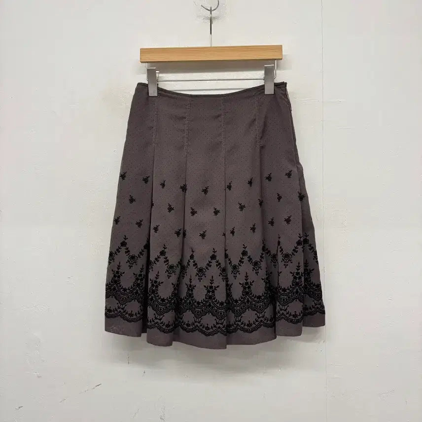 [BUNJANG] Garcon Decor Floral Pleated Skirt - Women's Small / Garcon Decor 플로럴 플리츠 스커트