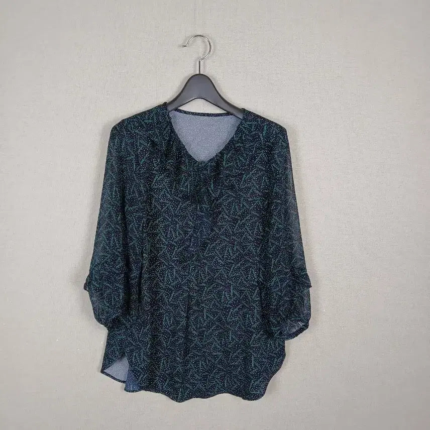 [BUNJANG] Navy Green Pattern Frill Blouse / (#55) 네이비 그린패턴 프릴 블라우스