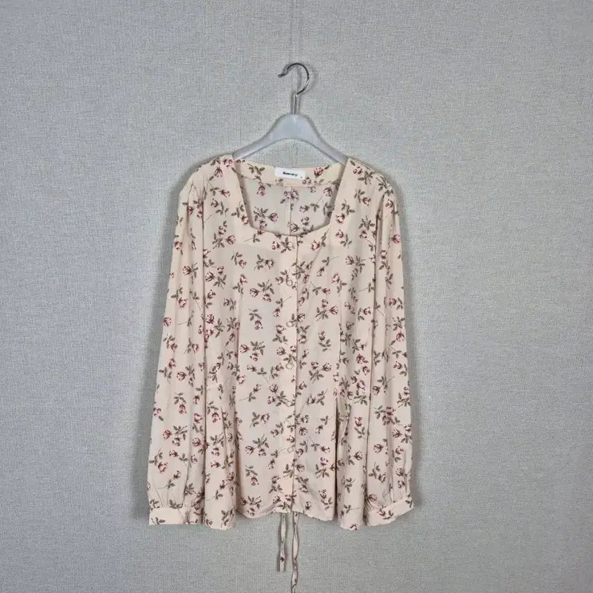 [BUNJANG] Romistory Plus Size Floral Square Neck Blouse / (#99추천)빅사이즈 플로럴 스퀘어넥 블라우스