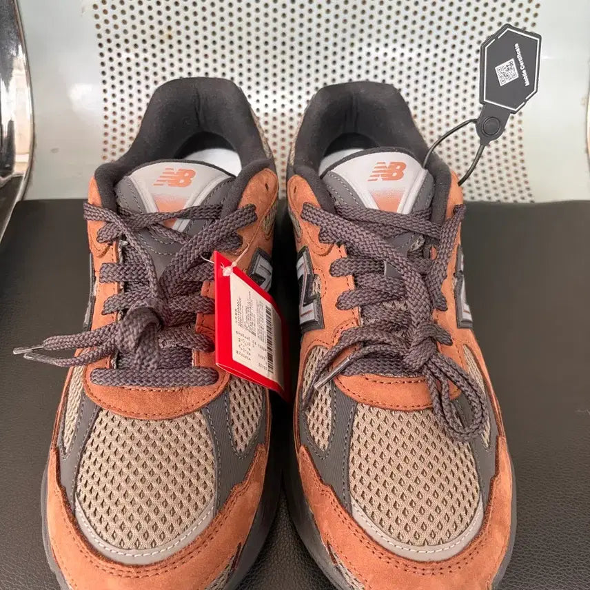 [BUNJANG] New Balance U2010ANV Brown Size 285 / 뉴발란스2010 브라운 사이즈285팝니다