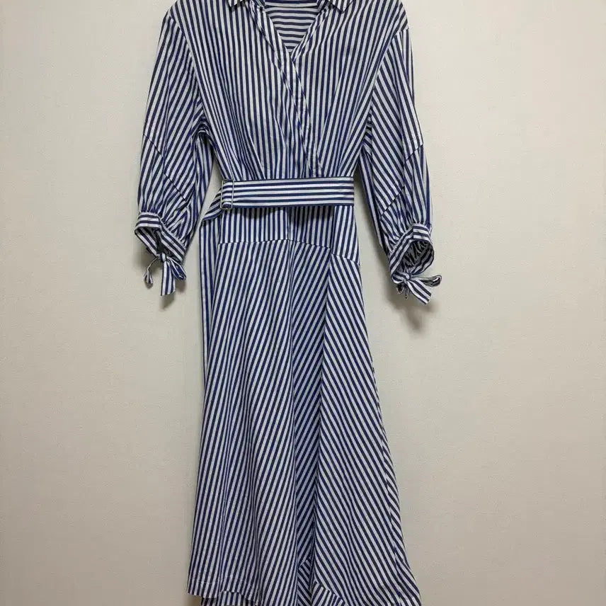 [BUNJANG] CC Collect Striped Asymmetrical Dress Size 55 / 씨씨컬렉트 스트라이프 언발 원피스 55