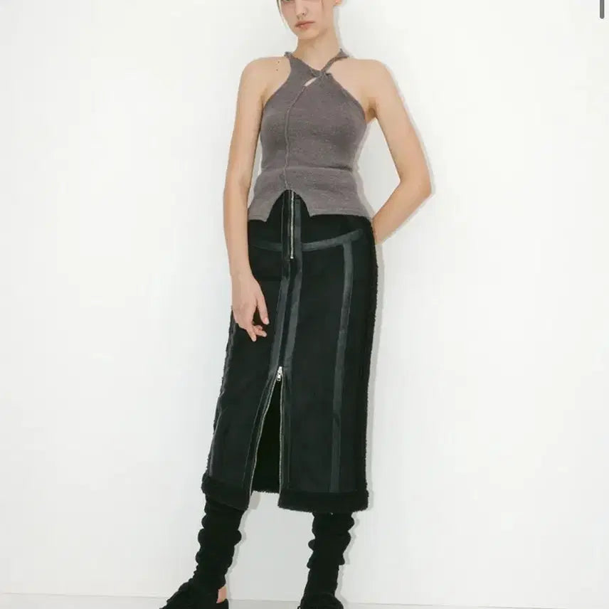 [BUNJANG] Yuse Black Suede Faux Fur Trimmed Pencil Skirt (M) / 새상품) 유즈 yuse 블랙 무스탕 스웨이드 퍼 롱스커트 M사이즈