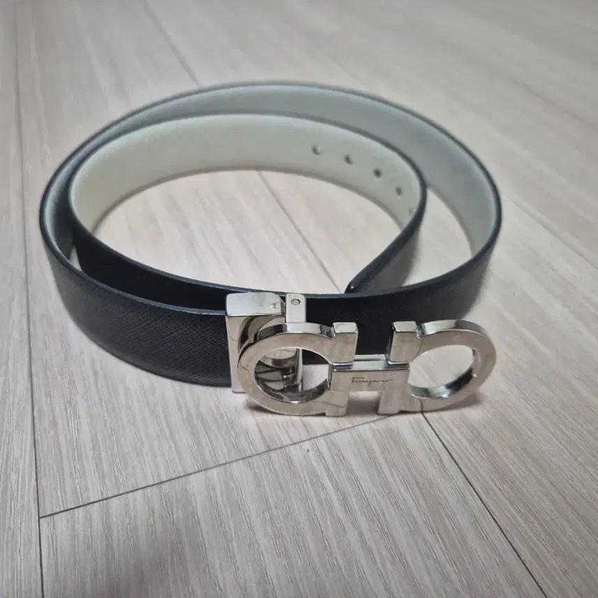 [BUNJANG] Salvatore Ferragamo Gancini Reversible Belt / 페레가모 정품 간치니 리버서블 벨트 팝니다.